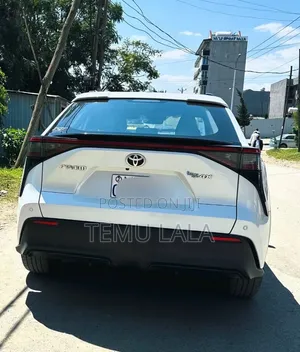 Toyota bZ4X 2023 White