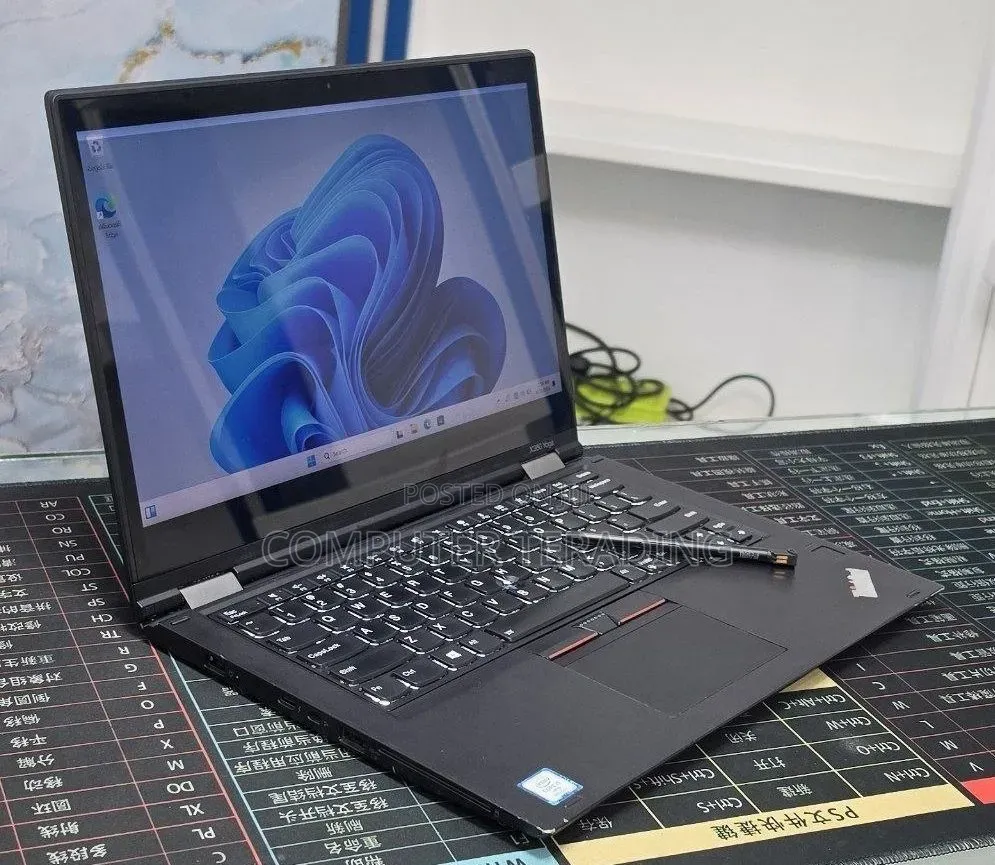 New Laptop Lenovo ThinkPad X380 Yoga 16GB Intel Core i5 SSD 256GB