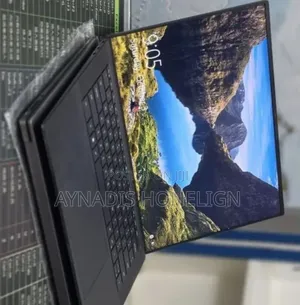New Laptop Dell Precision 5570 16GB Intel Core i7 SSD 512GB