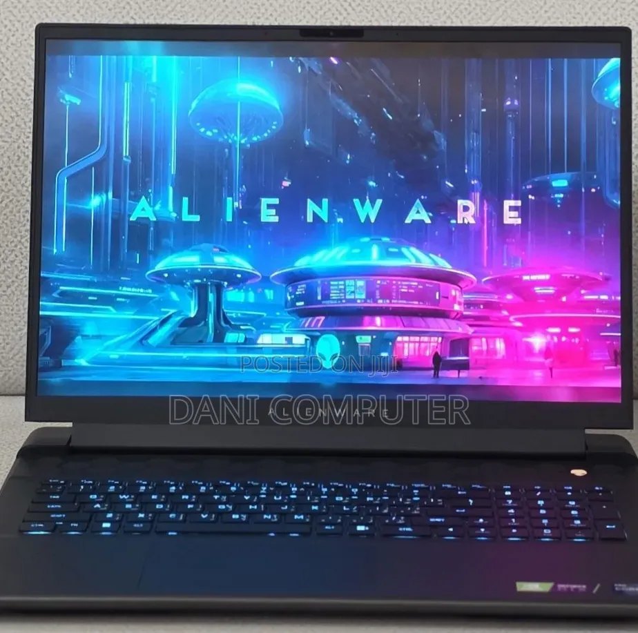 New Laptop Alienware M18 R2 32GB Intel Core i9 SSD 2T