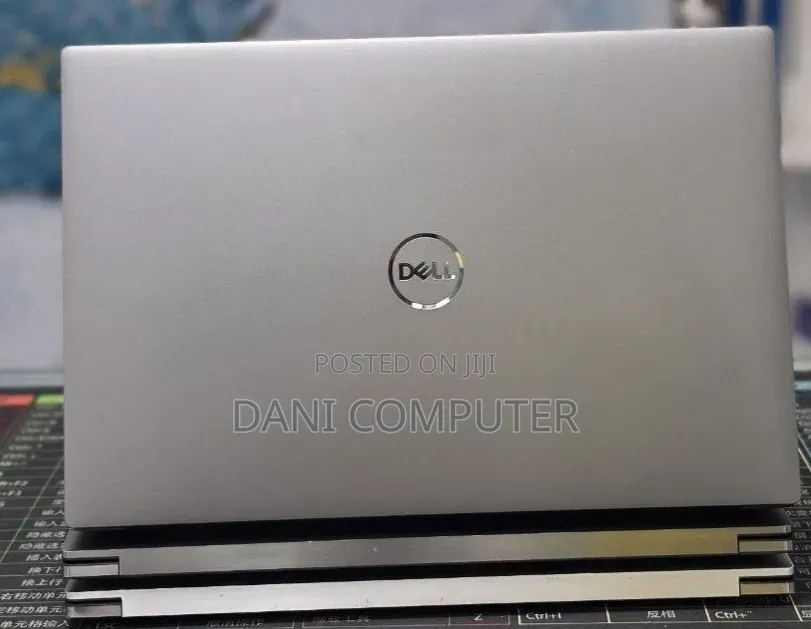 New Laptop Dell Precision 5560 32GB Intel Core i7 SSD 1T