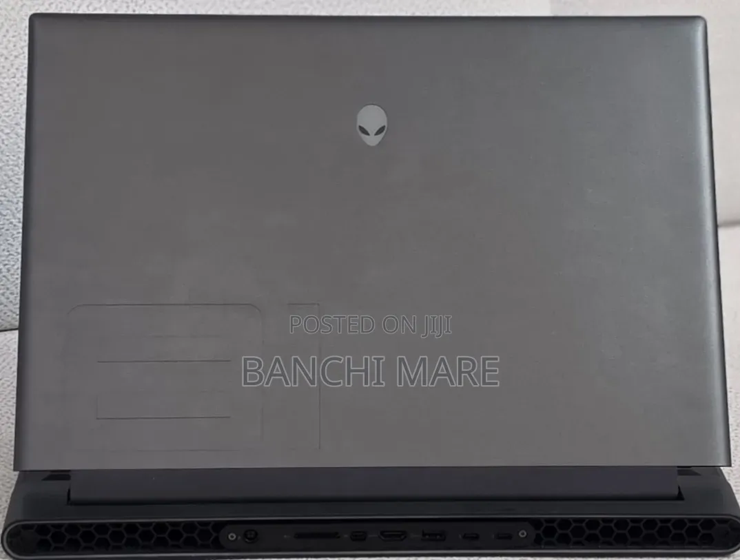 New Laptop Alienware M18 R2 32GB Intel Core i9 SSD 2T