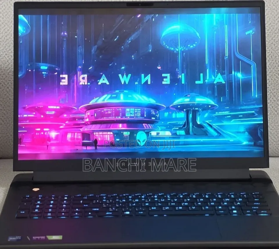 New Laptop Alienware M18 R2 32GB Intel Core i9 SSD 2T