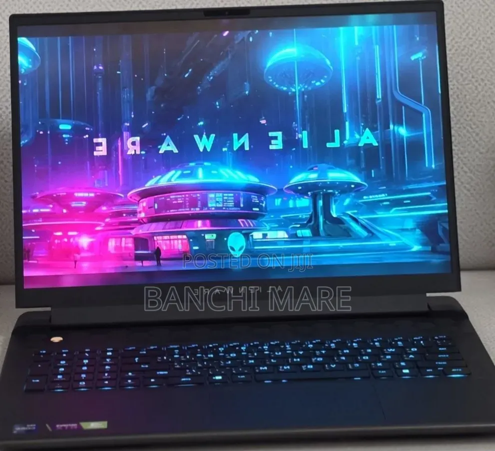 New Laptop Alienware M18 R2 32GB Intel Core i9 SSD 2T