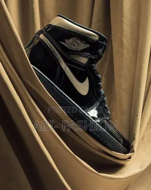 Air Jordan 1 High Black Gold | New Arrival | Size 40, 41, 42, 43, 44