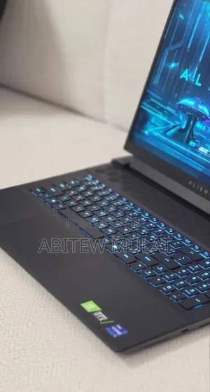 New Laptop Alienware M18X R2 32GB Intel Core i9 SSD 2T
