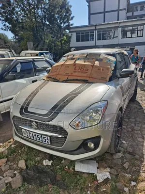 Suzuki Swift 2022 Gray