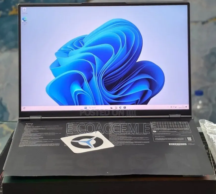 New Laptop Lenovo Legion Slim 5 32GB AMD Ryzen 9 SSD 1T