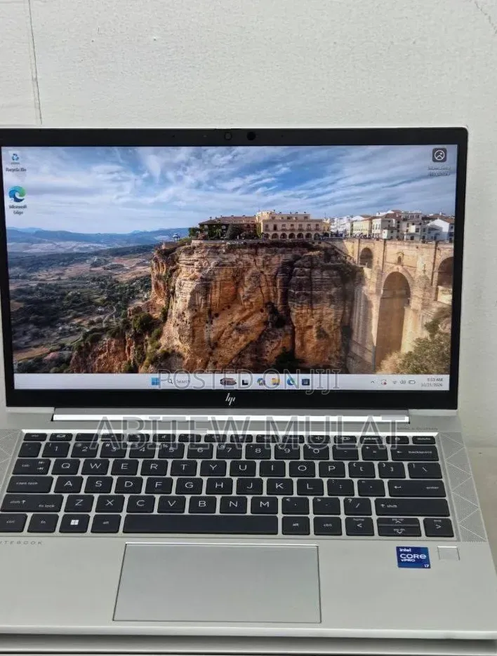New Laptop HP EliteBook 830 G8 16GB Intel Core i5 SSD 512GB