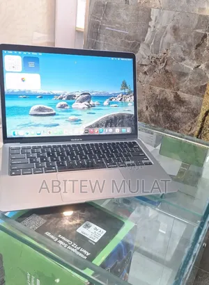 New Laptop Apple MacBook Air 2020 M1 8GB Apple M1 SSD 256GB