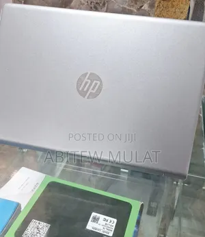 New Laptop HP Pavilion 15 8GB Intel Core i5 SSD 256GB