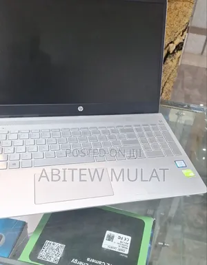 New Laptop HP Pavilion 15 8GB Intel Core i5 SSD 256GB