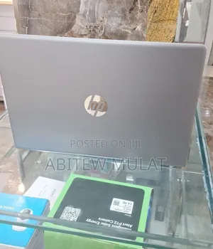 New Laptop HP Pavilion 15 8GB Intel Core i5 SSD 256GB