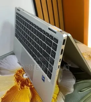 New Laptop HP EliteBook 1040 G8 16GB Intel Core i7 SSD 512GB
