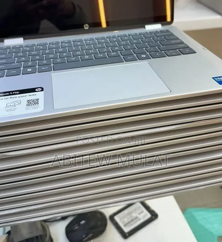 New Laptop HP OmniBook 7 14" 16GB Intel Core 7 SSD 512GB