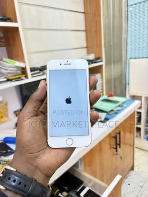 Apple iPhone 8 64 GB Rose Gold