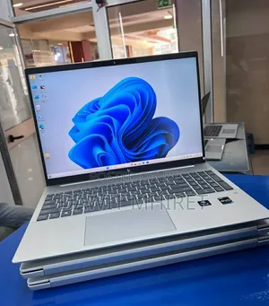 New Laptop HP Pavilion 13 16GB Intel Core i7 SSD 1T