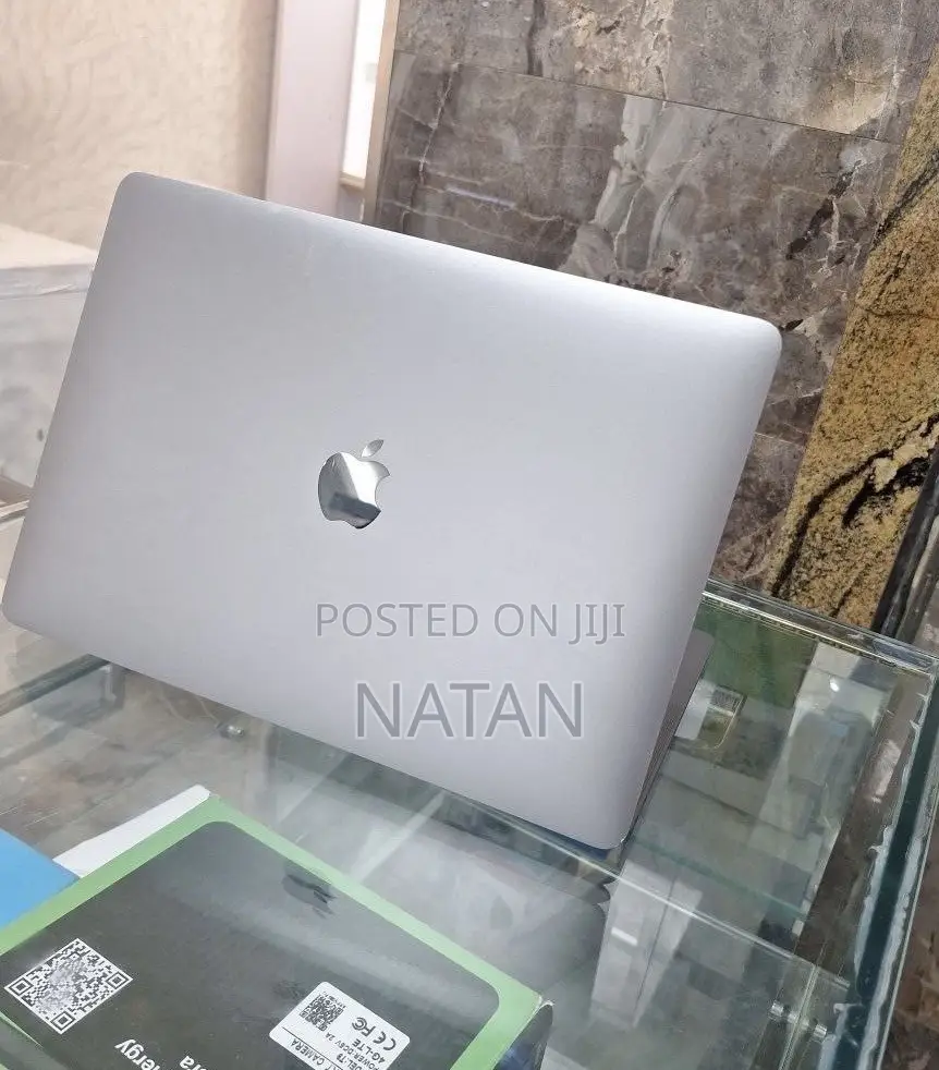 New Laptop Apple MacBook Air 2020 M1 8GB Apple M1 SSD 256GB