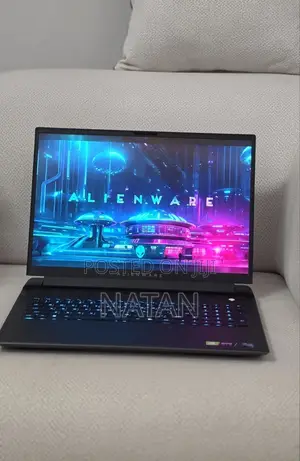 New Laptop Alienware M18 R2 32GB Intel Core i9 SSD 2T