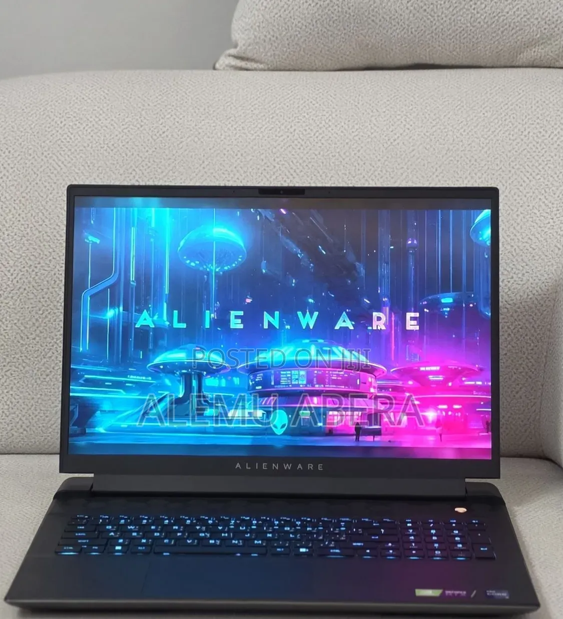 New Laptop Alienware M18 R2 32GB Intel Core i9 SSD 2T
