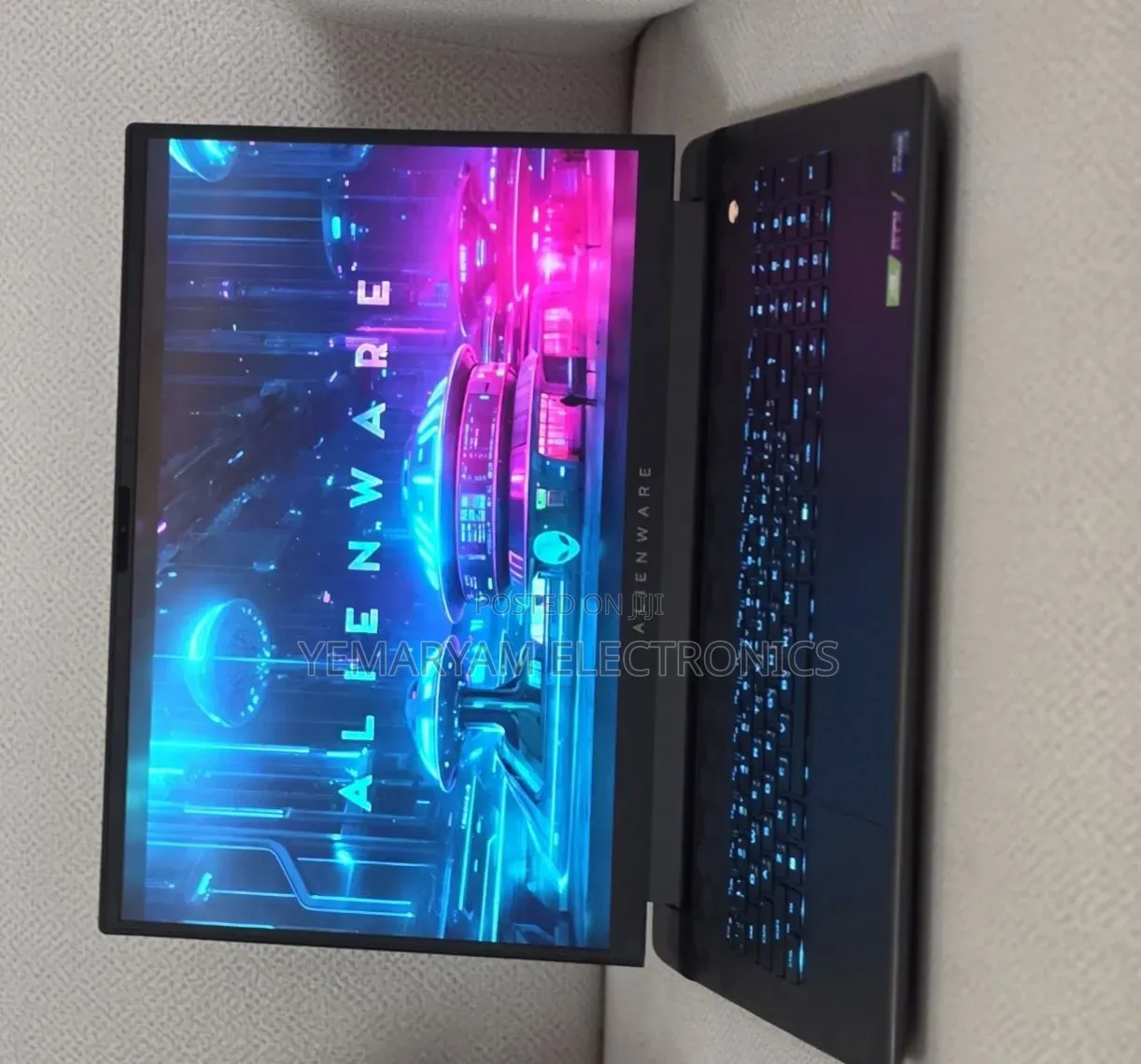 New Laptop Alienware M18 R2 32GB Intel Core i9 SSD 2T