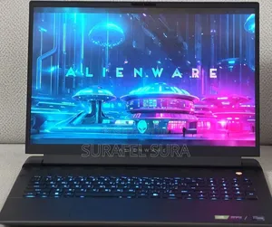 New Laptop Alienware M18 R2 32GB Intel Core i9 SSD 2T