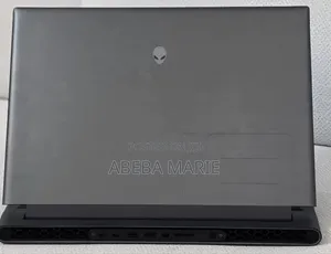 New Laptop Alienware M18 R2 32GB Intel Core i9 SSD 1T