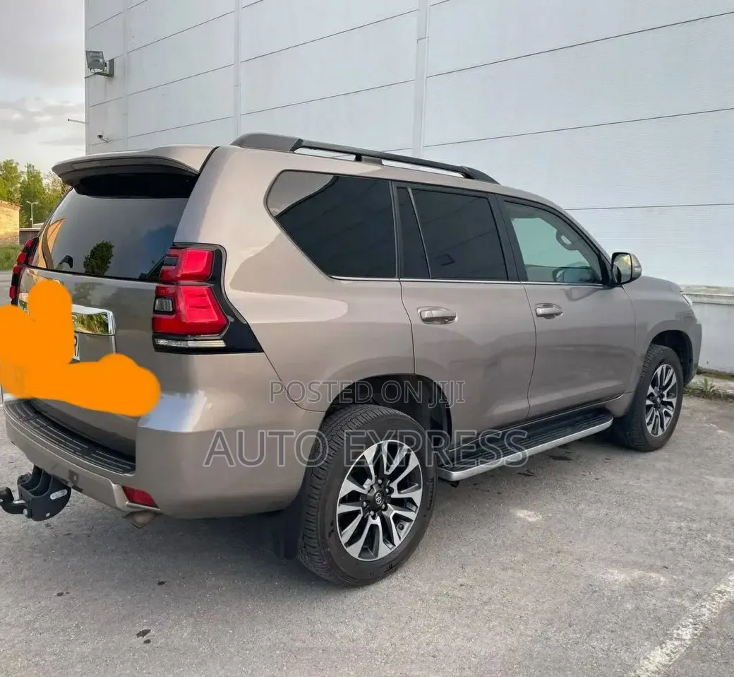 Toyota Land Cruiser Prado 2021 Brown