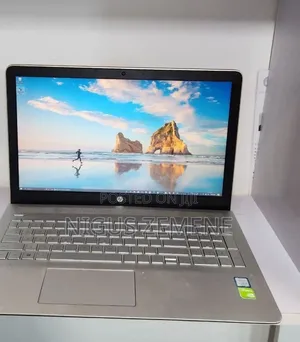 New Laptop HP Pavilion 15 8GB Intel Core i5 SSD 1T