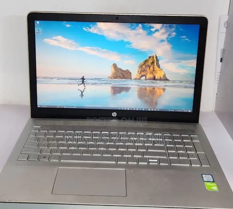 New Laptop HP Pavilion 15 8GB Intel Core i5 SSD 1T