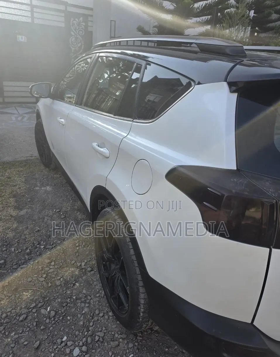 Toyota RAV4 2014 White