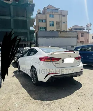 Hyundai Avante 2017 White