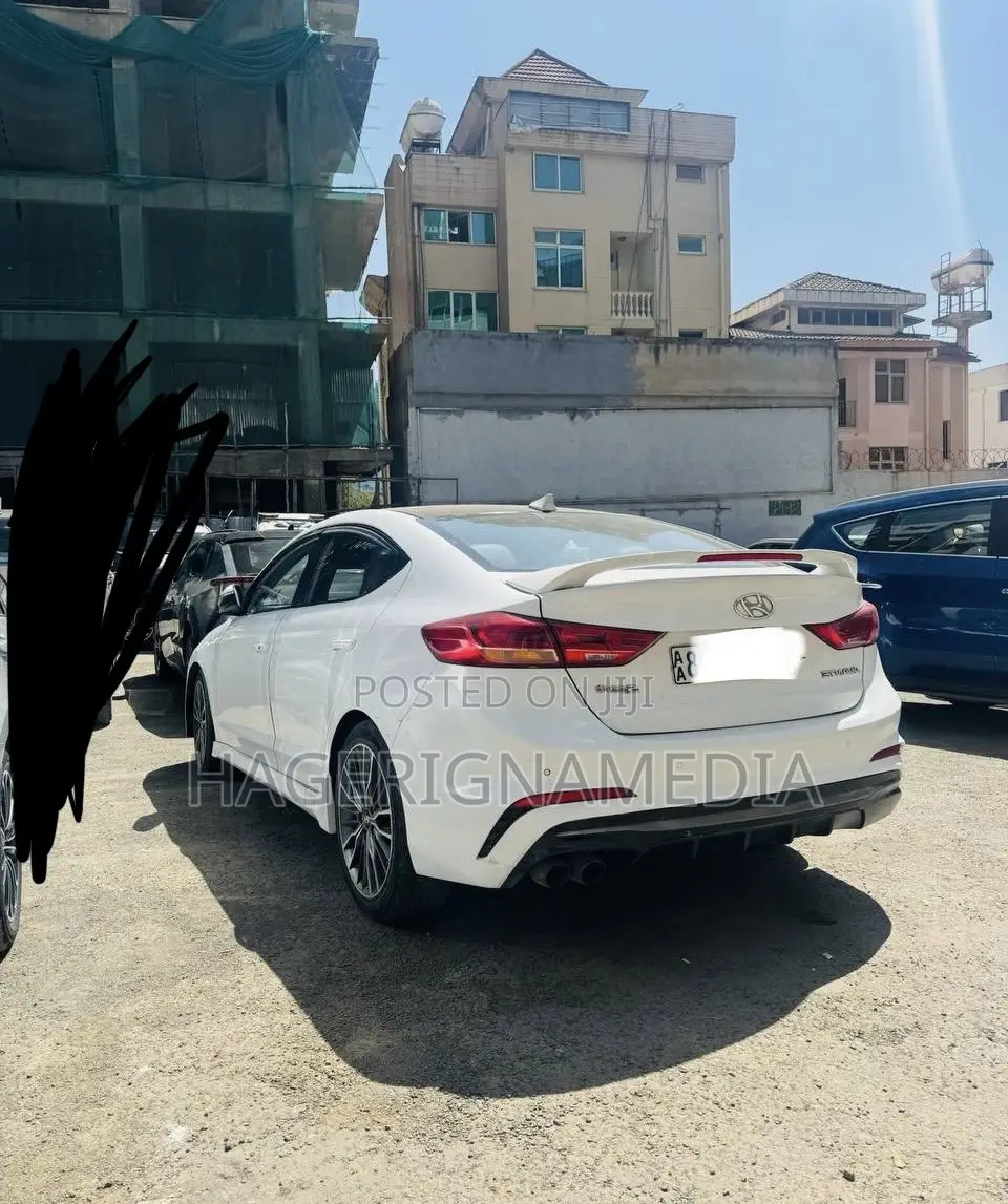 Hyundai Avante 2017 White