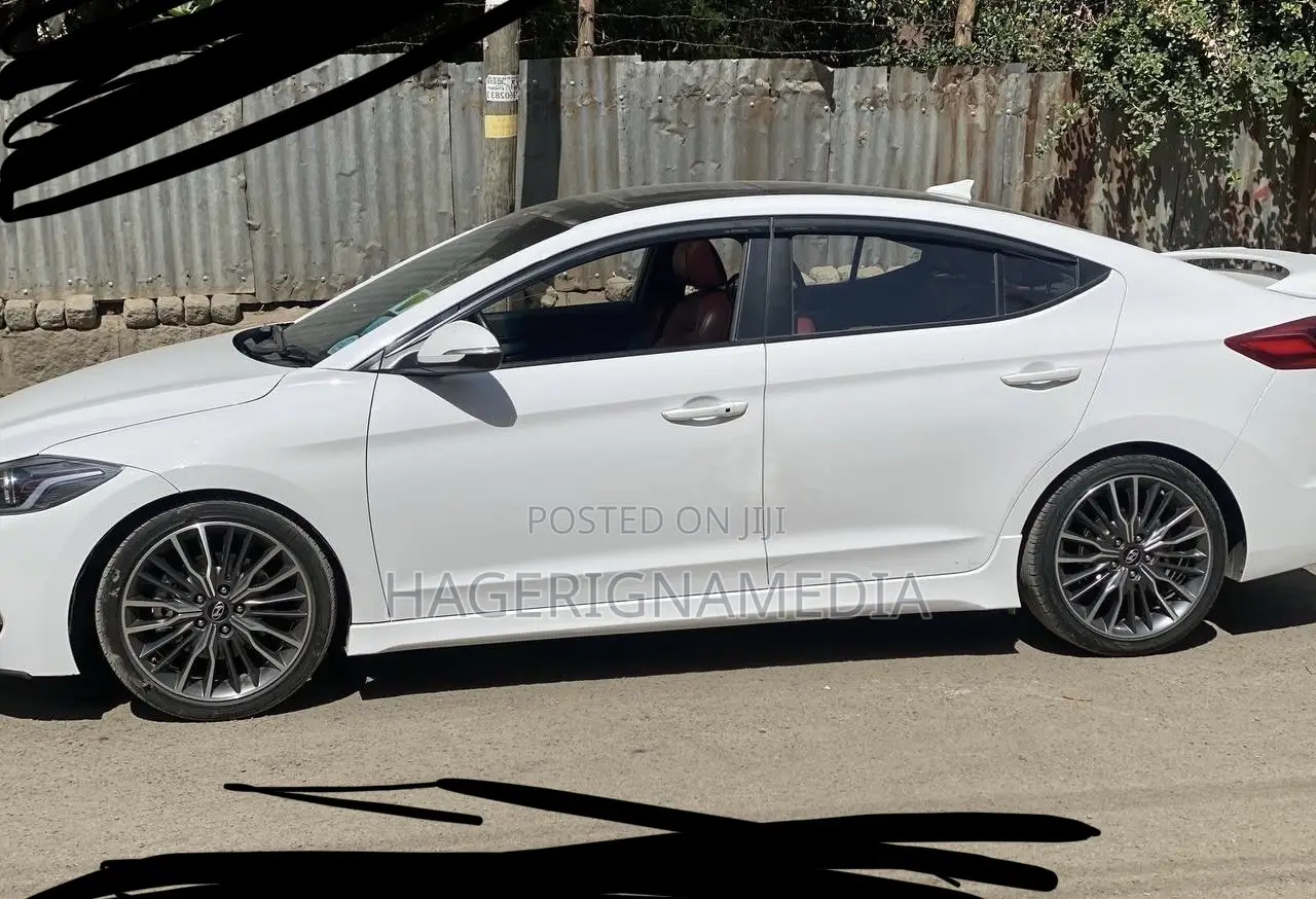 Hyundai Avante 2017 White