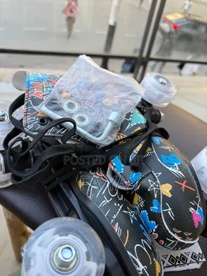 Skate Shoes ስኬት ጫማ