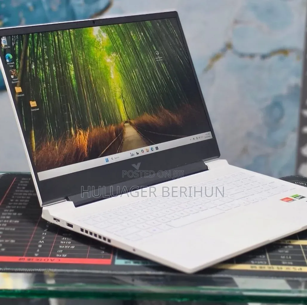 New Laptop HP Victus 16 16GB AMD Ryzen 7 SSD 1T