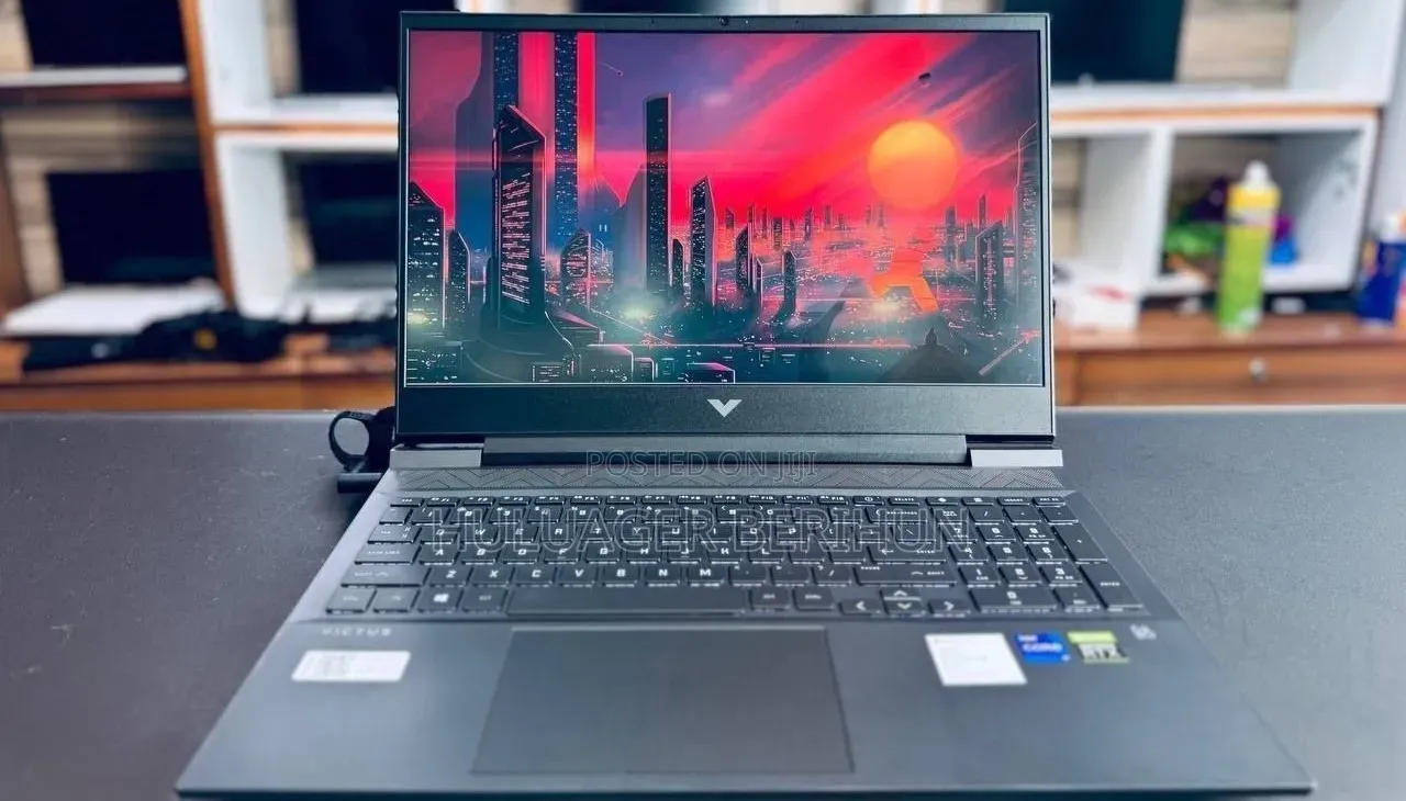 New Laptop HP Victus 16 16GB Intel Core i7 SSD 512GB