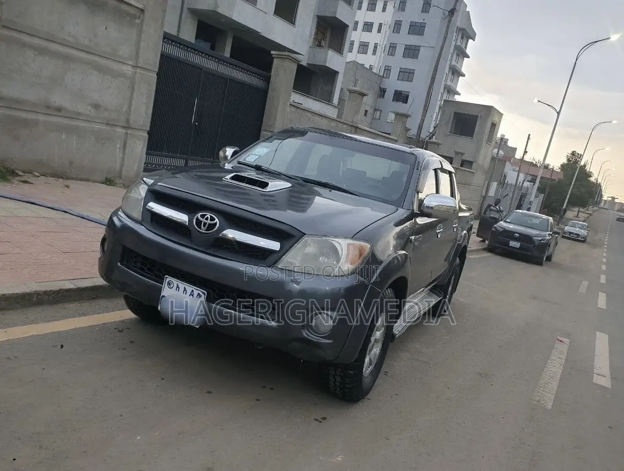 Toyota Hilux 2008 Black
