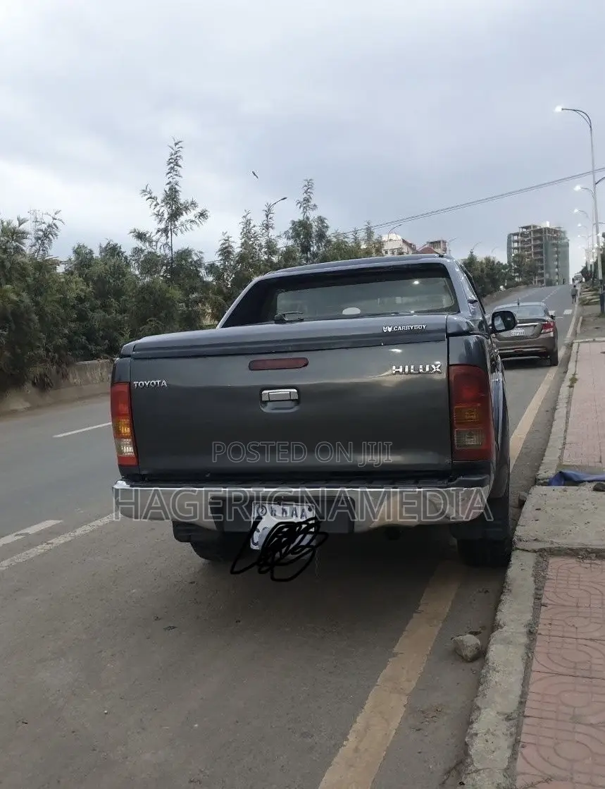 Toyota Hilux 2008 Black