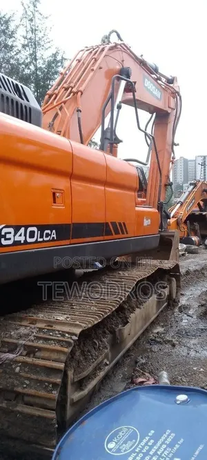 Doosan Dx340 Excavator