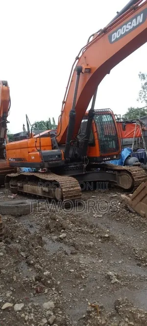 Doosan Dx340 Excavator