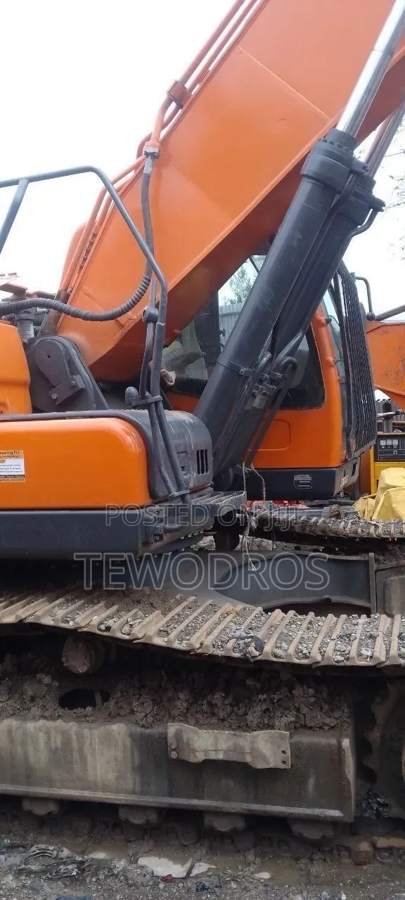 Doosan Dx340 Excavator