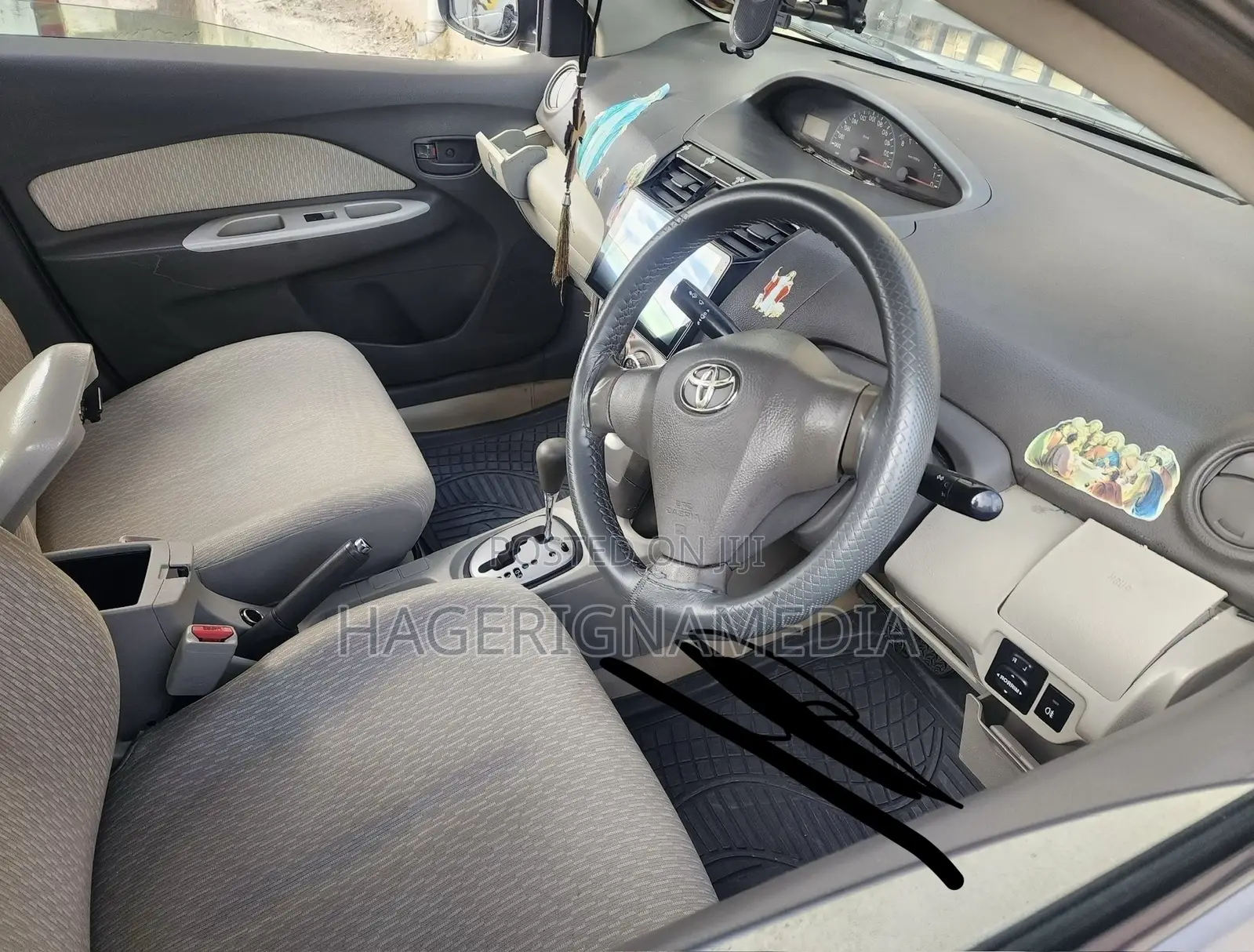Toyota Yaris 2011 Blue