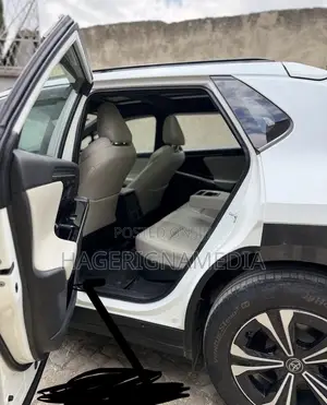 Toyota bZ4X 2023 White