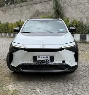 Toyota bZ4X 2023 White