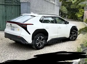 Toyota bZ4X 2023 White