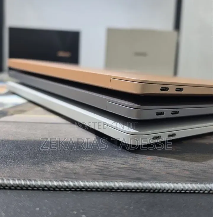 New Laptop Apple MacBook Air 2020 M1 8GB Apple M1 SSD 256GB
