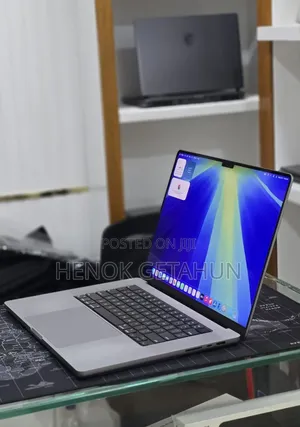 New Laptop Apple MacBook Pro 2021 M1 16GB Apple M1 Pro SSD 512GB