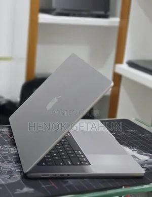 New Laptop Apple MacBook Pro 2021 M1 16GB Apple M1 Pro SSD 512GB