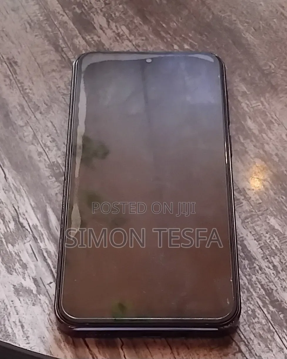 Tecno Spark 40 256 GB Silver